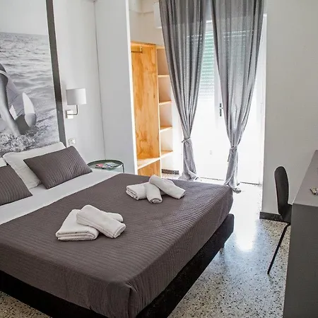Hollywood Nuova Gestione 2026 Hotel 2*
