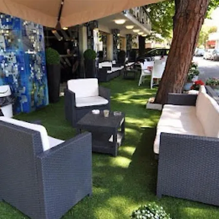 Hollywood 2* Riccione