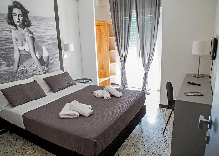 Hotel Hollywood Nuova Gestione 2026 Hotel 2*