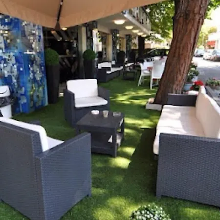 Hotel Hollywood Convenzionato Aquafan 2* Riccione