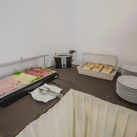 מלון Hollywood ריצ'יונה