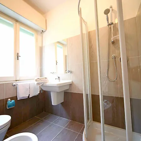 Hollywood Szálloda 2*