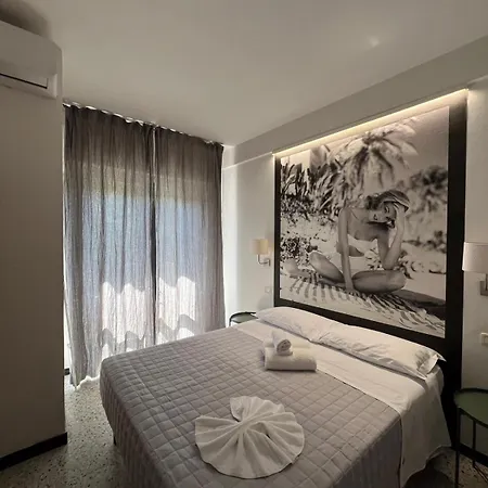 Hotel Hollywood Convenzionato Aquafan Riccione