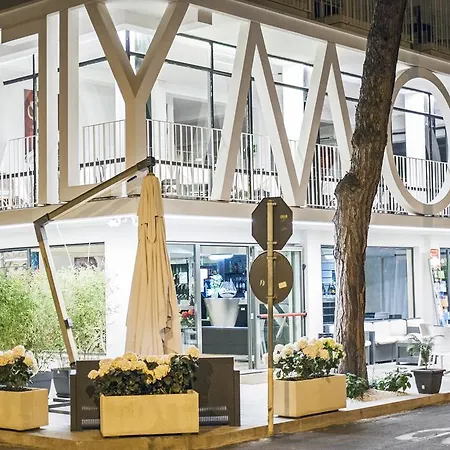 Hollywood Nuova Gestione 2026 2* Riccione