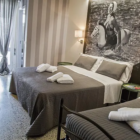 Hollywood Nuova Gestione 2026 Hotel 2*