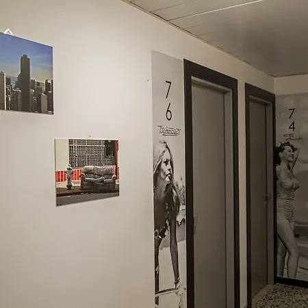 Hotel Hollywood Convenzionato Aquafan 2*