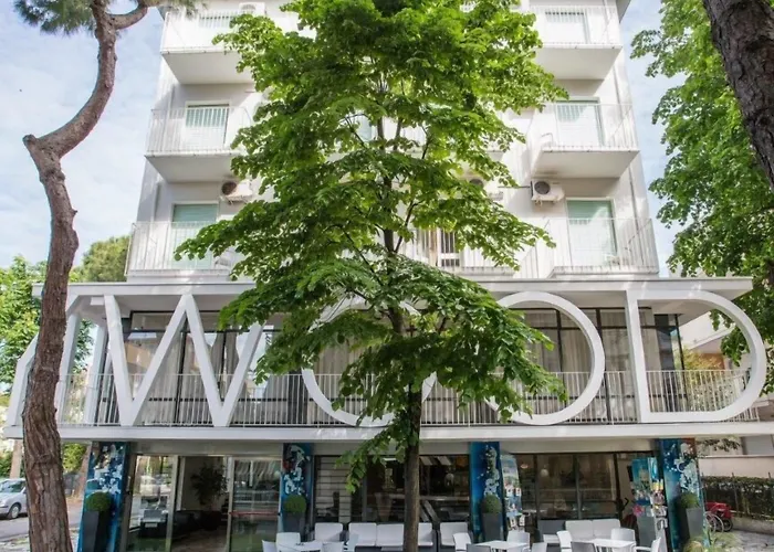 Hotel Hollywood Nuova Gestione 2026 호텔 리치오네