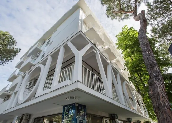 Hotel Hollywood Nuova Gestione 2026 호텔