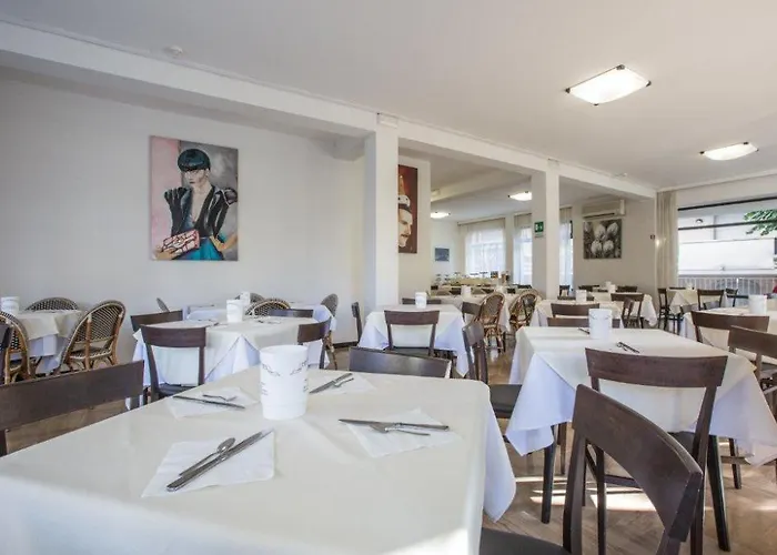 Hotel Hollywood Nuova Gestione 2026 Riccione