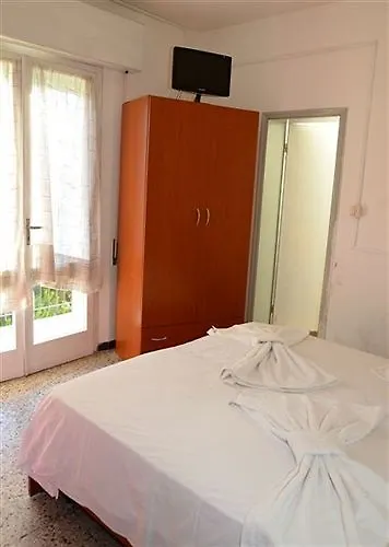 Hotel Hollywood Nuova Gestione 2026 2* Riccione