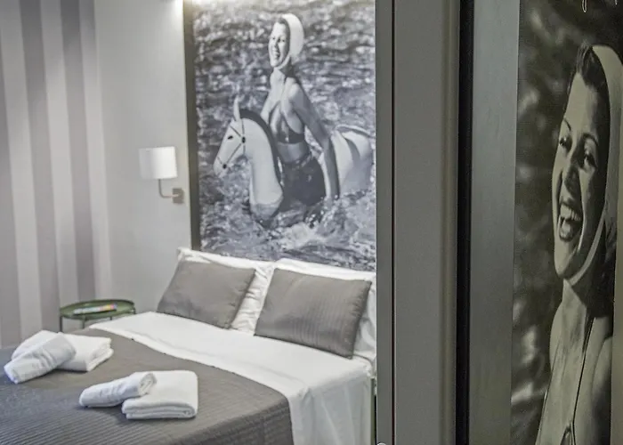 호텔 Hotel Hollywood Nuova Gestione 2026 리치오네